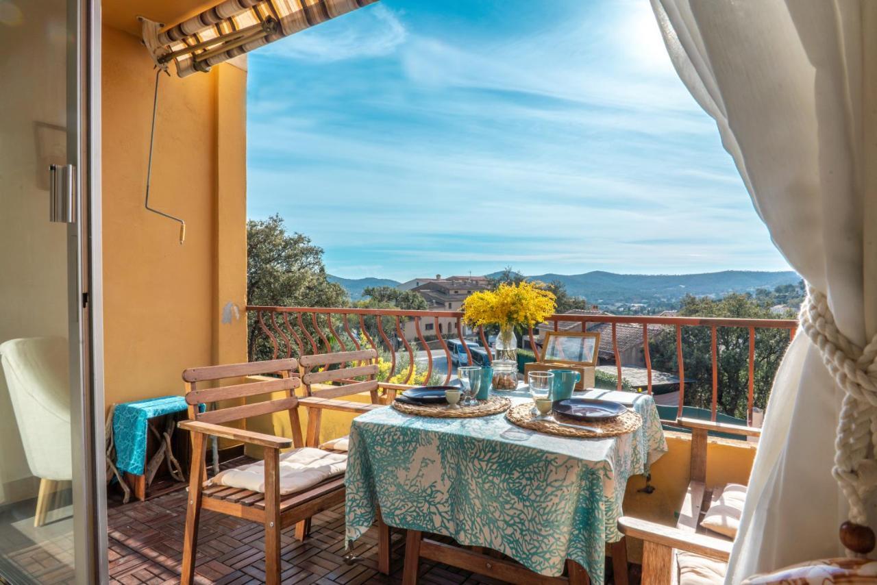 L'Odyssee Provencale, Un Duplex De Charme De 2 Chambres Au Pied Du Village Medieval De Bormes-Les-Mimosas, Offrant Des Prestations Haut De Gamme Et Une Superbe Vue Sur Le Massif Des Maures Buitenkant foto