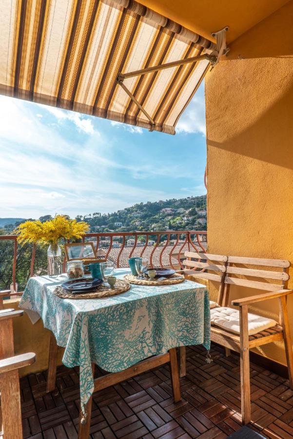 L'Odyssee Provencale, Un Duplex De Charme De 2 Chambres Au Pied Du Village Medieval De Bormes-Les-Mimosas, Offrant Des Prestations Haut De Gamme Et Une Superbe Vue Sur Le Massif Des Maures Buitenkant foto